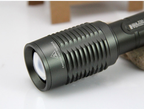 1600 Lumen UltraFire CREE XM-L T6 5 Modes ZOOM Led torch light